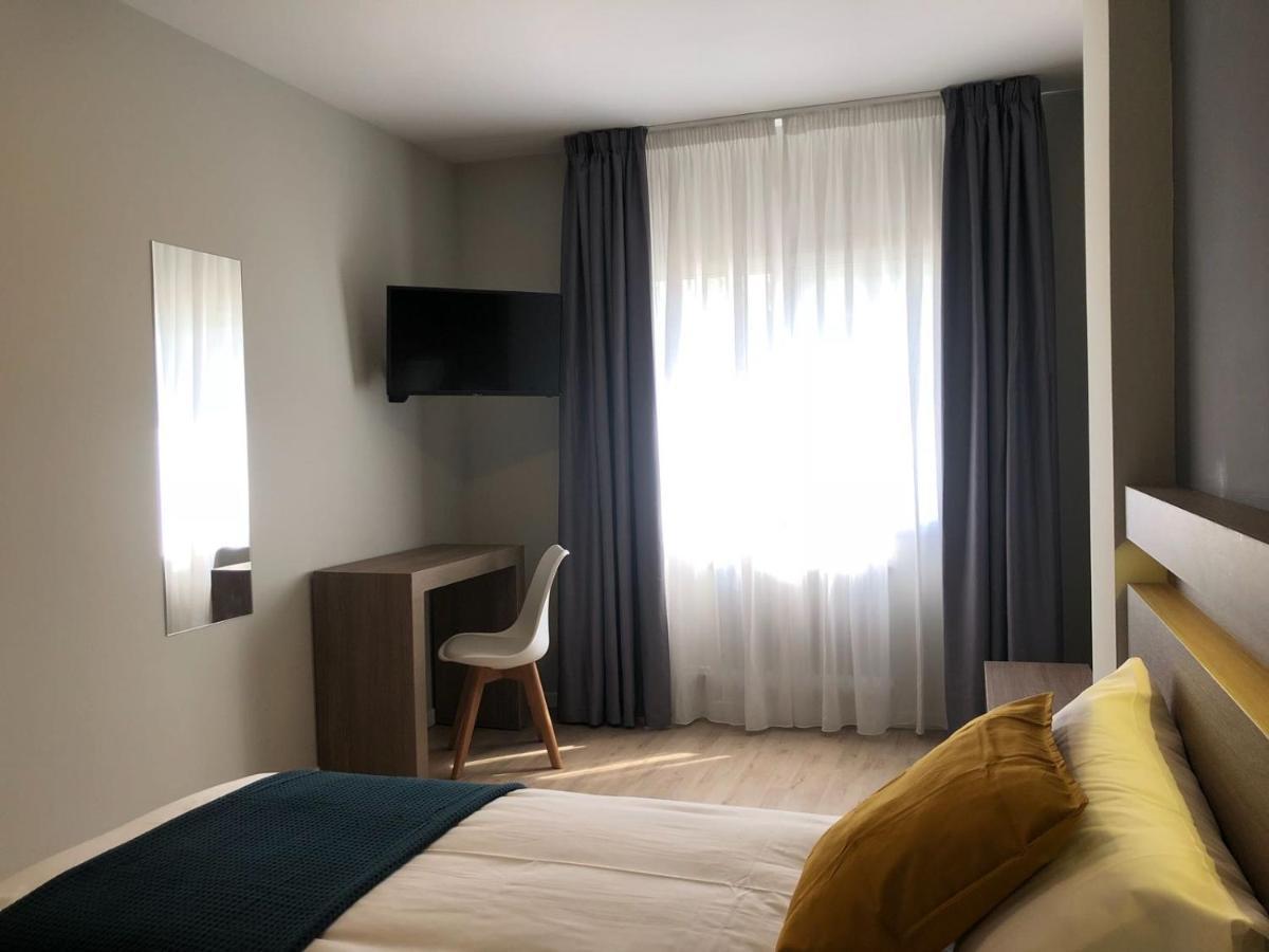 Hotel Alda Estacion 庞特维德拉 外观 照片